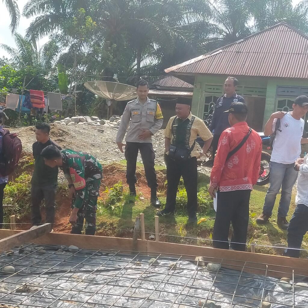 Pemantauan dan Evaluasi Infrastruktur Jalan di Desa Gajah Makmur
