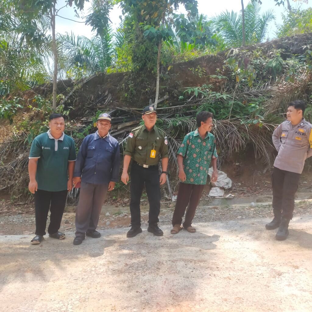 Memastikan Tertib Administrasi, Pemdes Semambang makmur Adakan Kegiatan Monev