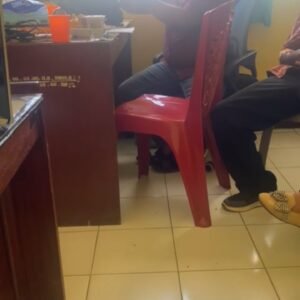 Ketua BPD Desa Padang Gading Tertangkap Minum Miras di Kantor Kecamatan, Warga Geram!