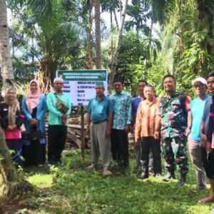 TITIK NOL PENGGALIAN DRAINASE DESA PULAU MAKMUR DIMULAI