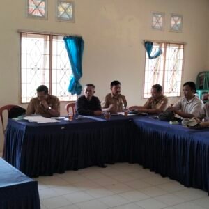 Camat Malin Deman Fasilitasi Mediasi antara Kades Talang Baru dan PT DDP