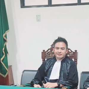 Polemik Penyitaan HP di Sekolah: Advokat Muda Ingatkan Guru Bisa Terjerat Pasal 362 KUHP